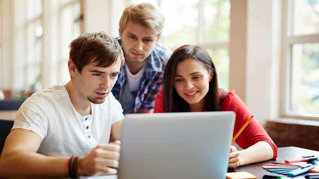 87% of graduates confident about career prospects: Survey