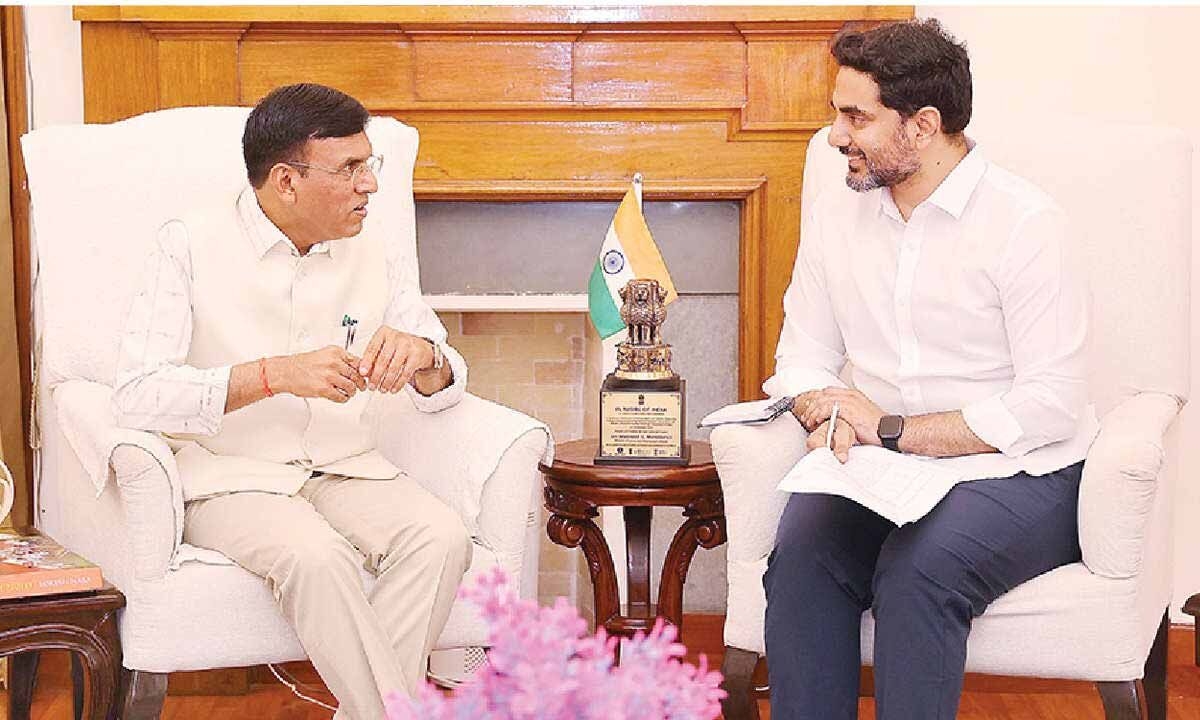 Lokesh seeks Centre's help to make Amaravati sports hub