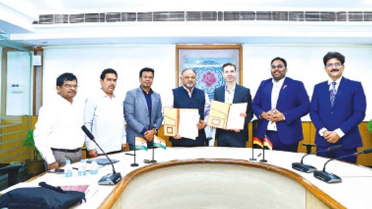 JNTU-H signs MoU with 2 German varsities on dual degree programmes