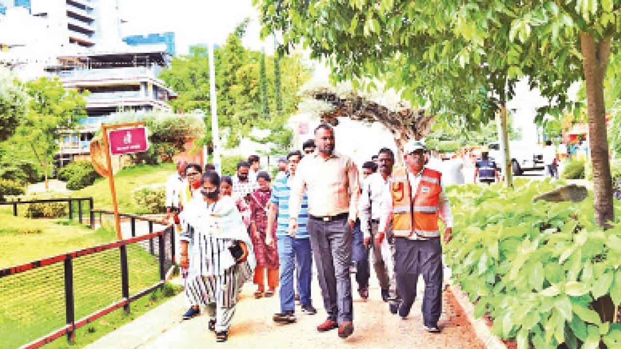GHMC chief orders swift action on Durgam Cheruvu drainage issue
