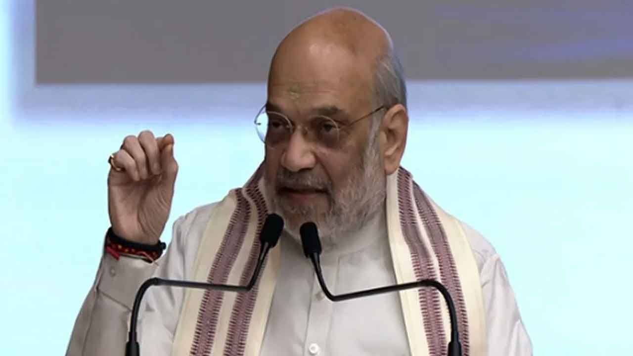 Those who speak English in India will soon feel ashamed: Shah