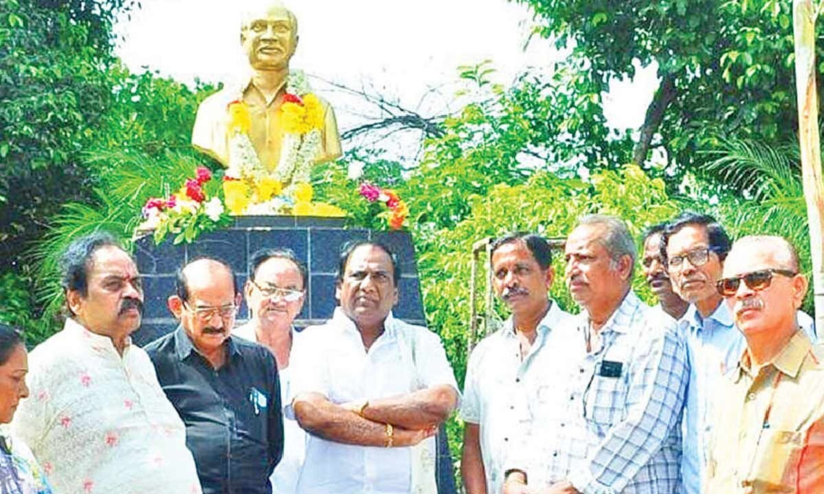 Jandhyala remembered on his death anniversary
