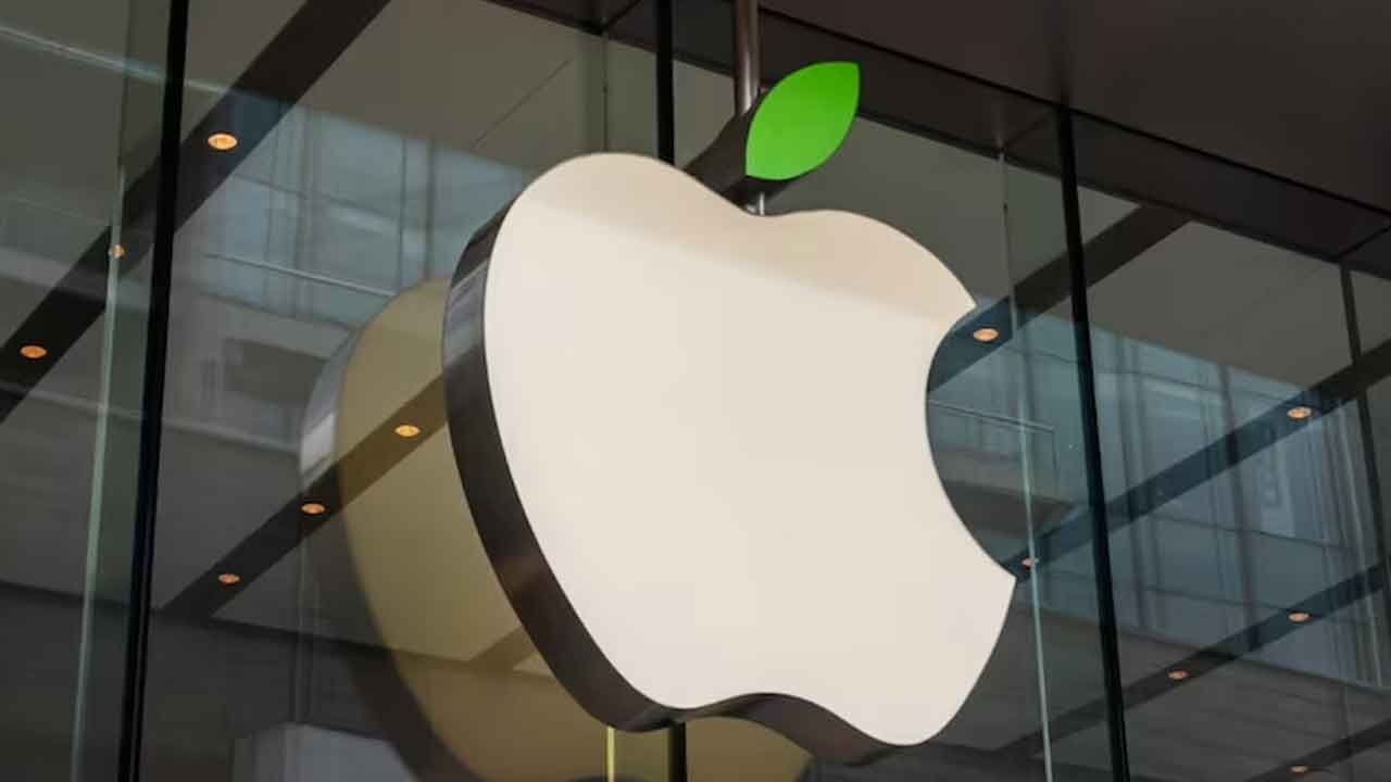 Apple Faces Shareholder Lawsuit Over AI Delays and Siri Hype Fallout
