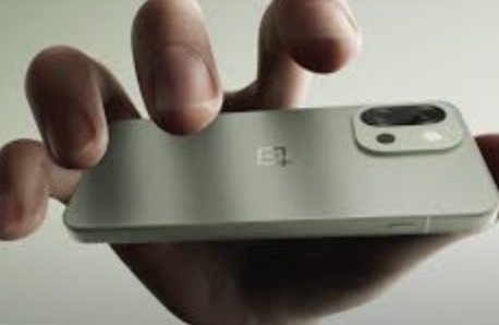 OnePlus may launch gaming smartphone with shoulder triggers