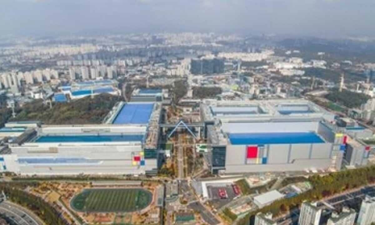 Samsung seeks turnaround in HBM in biannual strategy meetings: Report