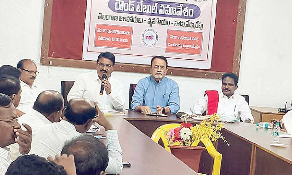 BRS leaders applaud KCR for timely completion of Kaleshwaram