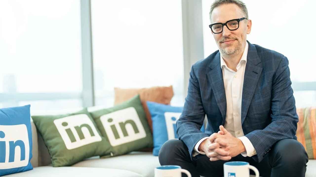 LinkedIn CEO Ryan Roslansky Embraces AI, Warns of Job Market Disruption Ahead