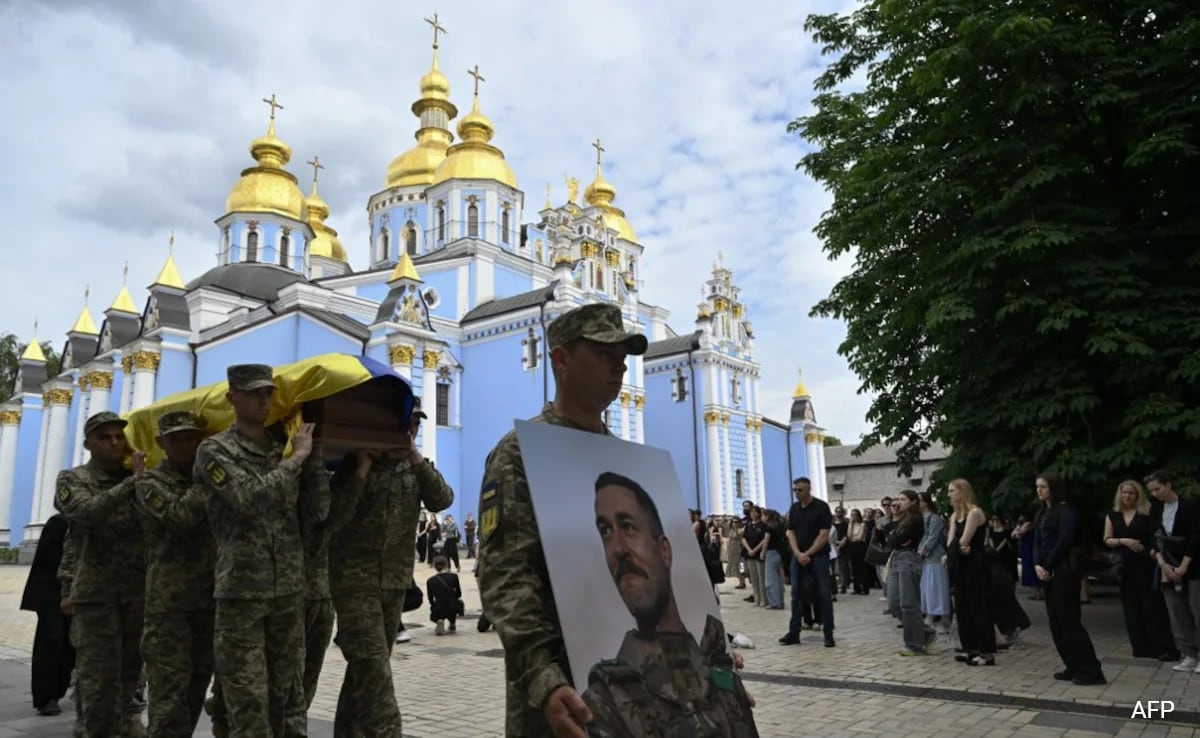 Kyiv Mourns 'Bright And Talented' Actor Yuriy Felipenko Killed On Front