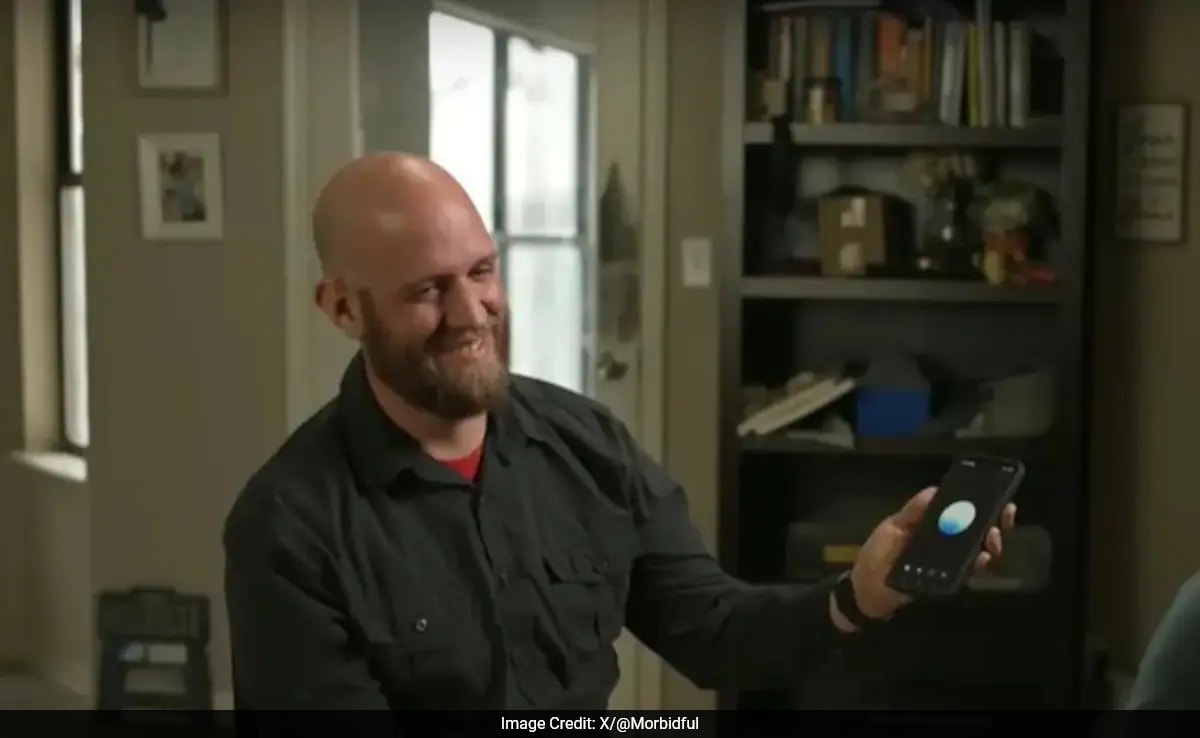 Man With Girlfriend And Child Proposes To AI Chatbot, Cries After She Says 'Yes'