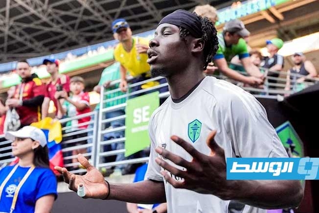 حدث غير مسبوق بكأس العالم للأندية.. لاعب بعين واحدة ضمن صفوف سياتل