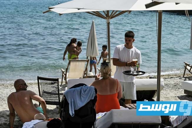 نقص الموظفين يرخي بثقله على قطاع السياحة في اليونان