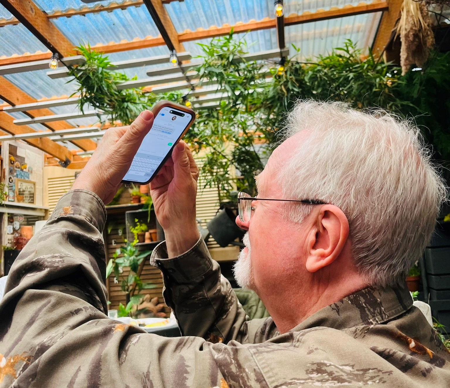 The smart way to text via satellite with your smartphone: It's not exactly rocket science