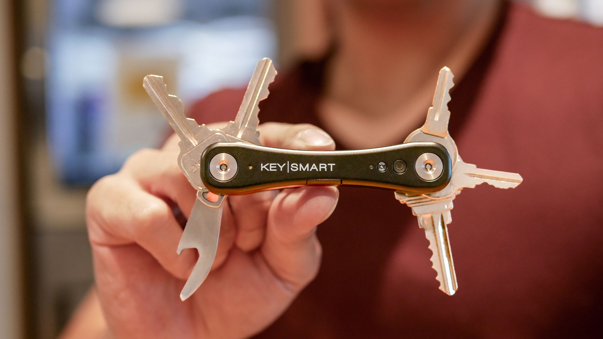 I ditched my AirTag for this smarter key tracker — and I love it