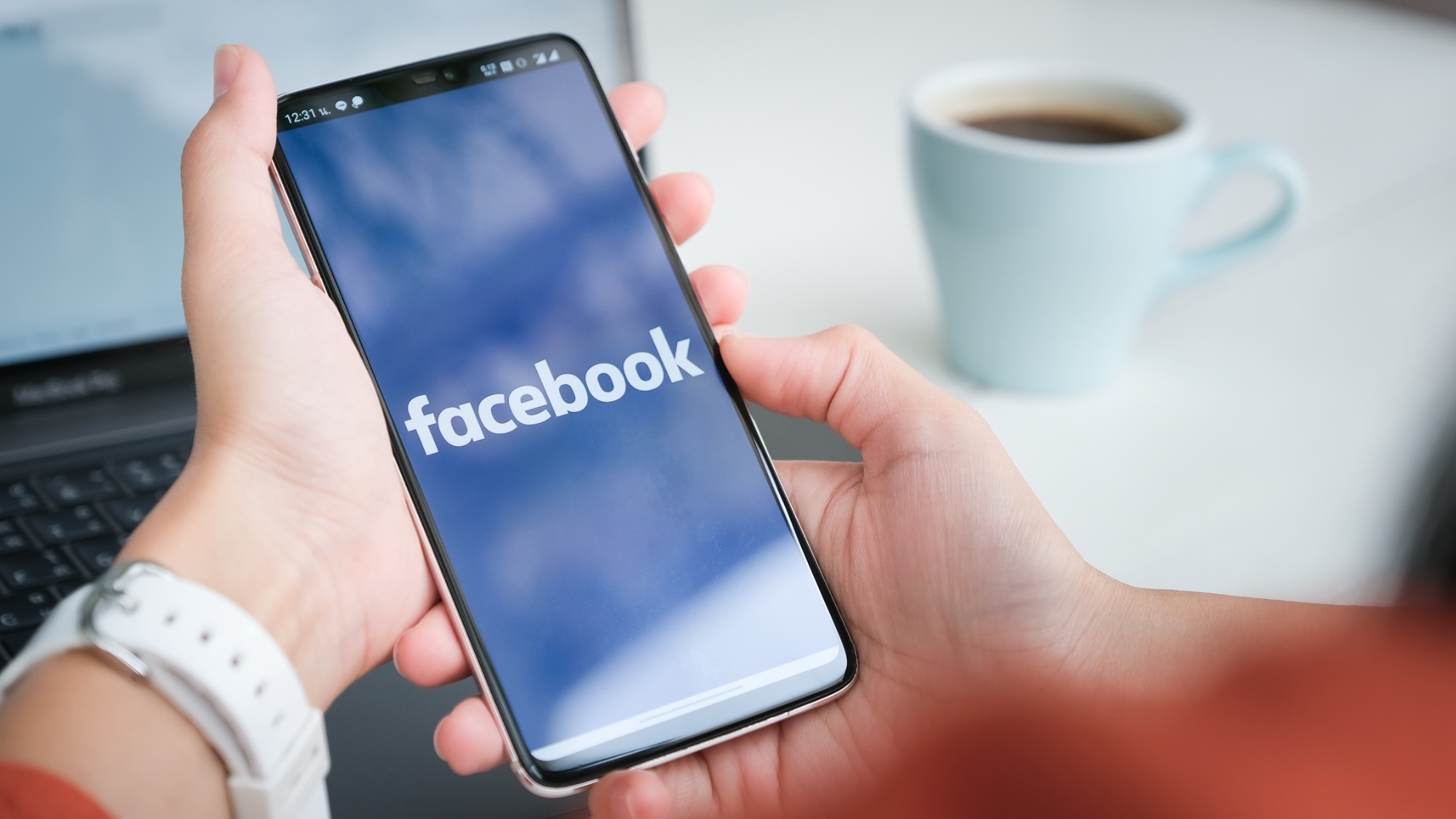 These 'great' deals on Facebook are not from Amazon, Rolex or Nordstrom – they're from a network of scammers