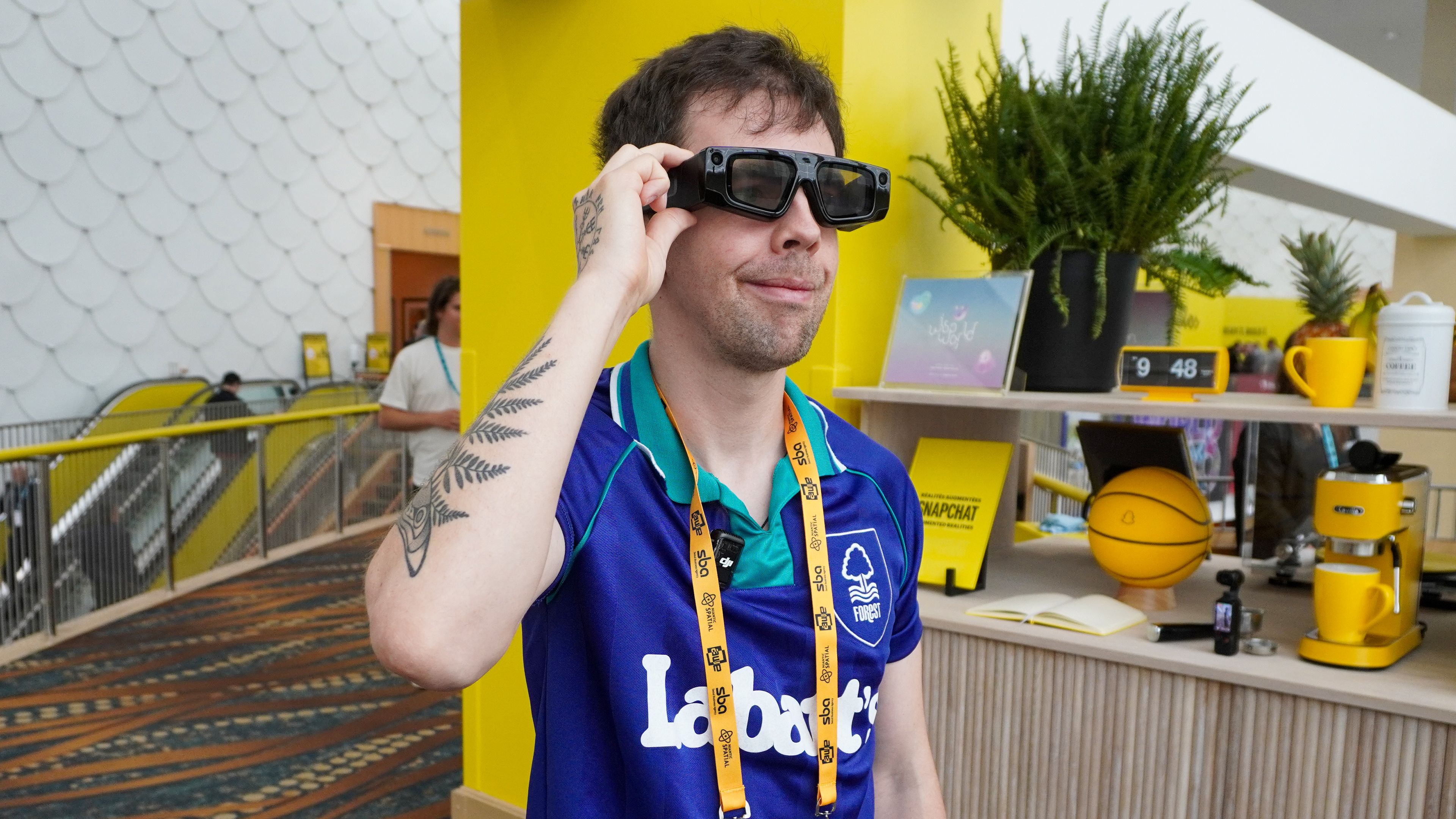 Exclusive: I asked Snap's hardware chief about the company's next-gen Specs — here's what I found out