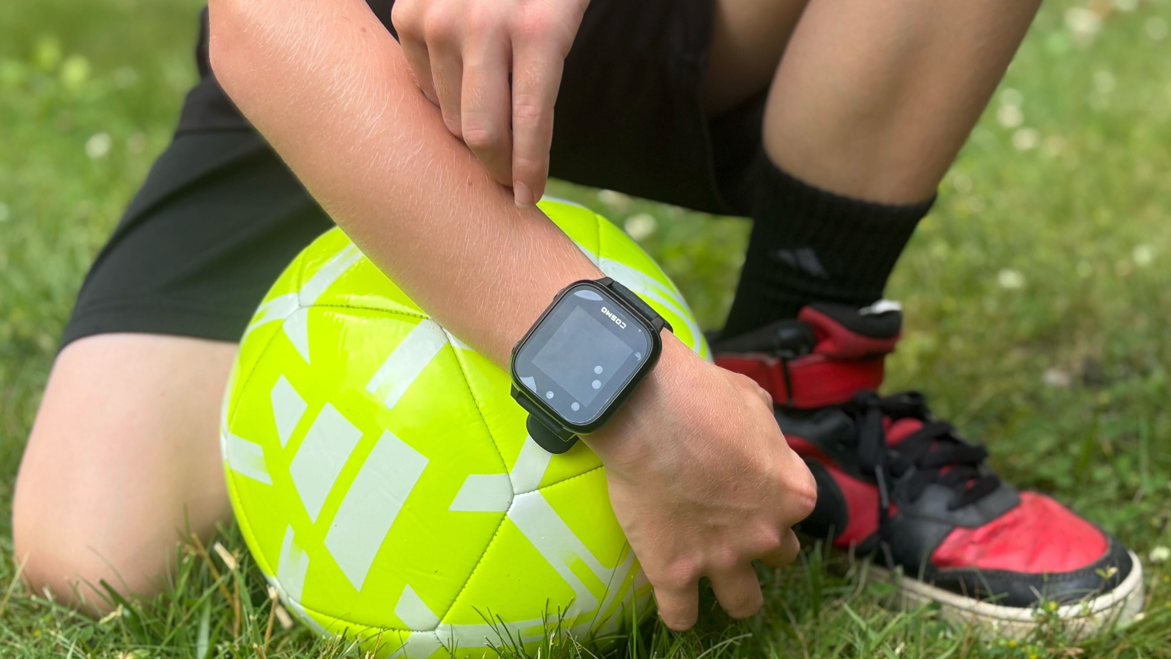 This kids smartwatch beats my Apple Watch — here's why my 10-year-old and I love the JrTrack 4
