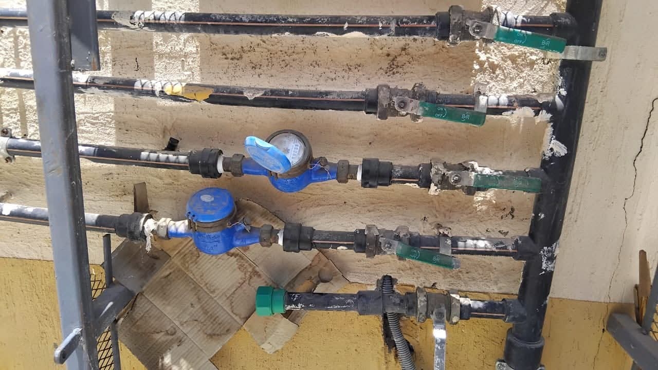 حملات على وصلات المياه الخلسة بمدينتي دمياط الجديدة والسادات وخطة للترشيد بالسويس