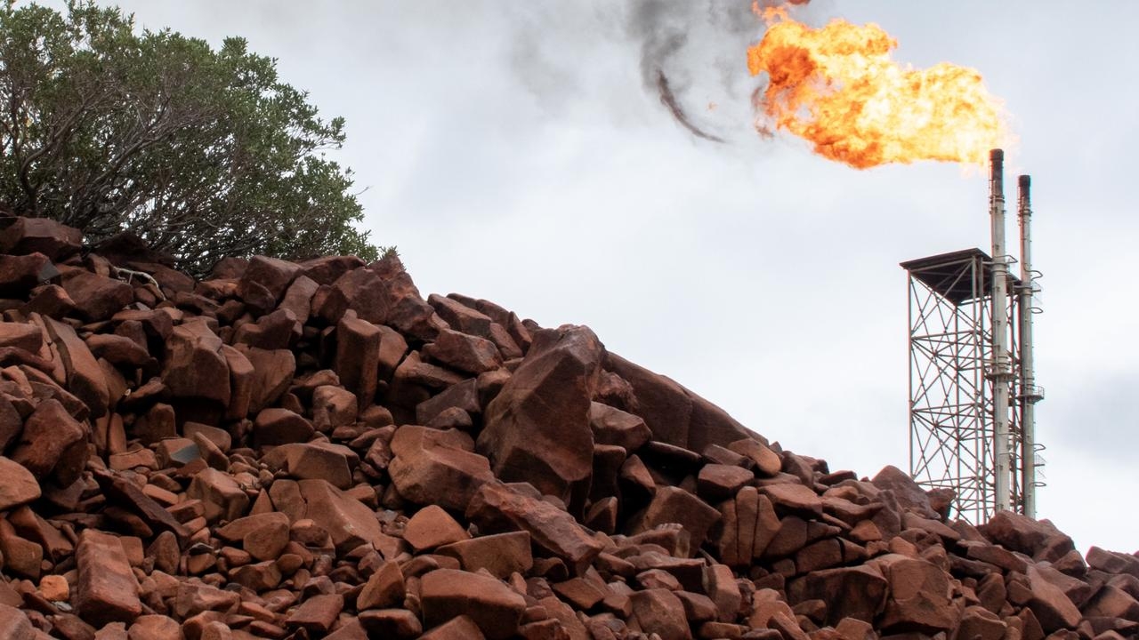 ‘Lies:' A UWA professor accuses the WA Government of lying about the impact of industrial emissions on Aboriginal rock art
