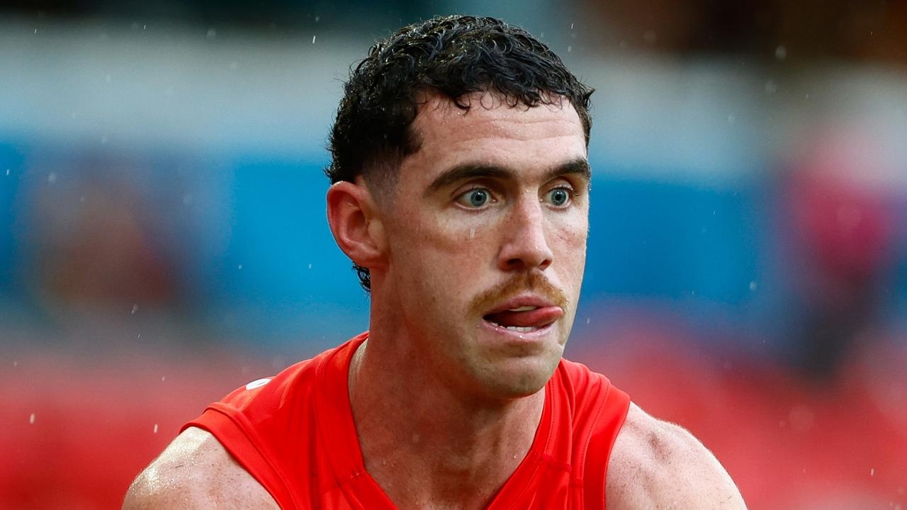 AFL: Gold Coast Suns intent on keeping Sam Flanders
