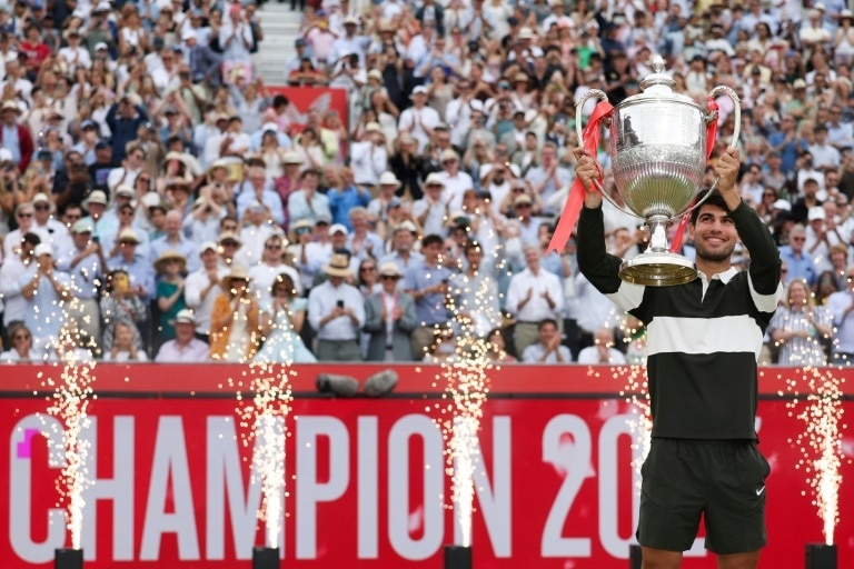 Alcaraz crowned king of Queen's for second time