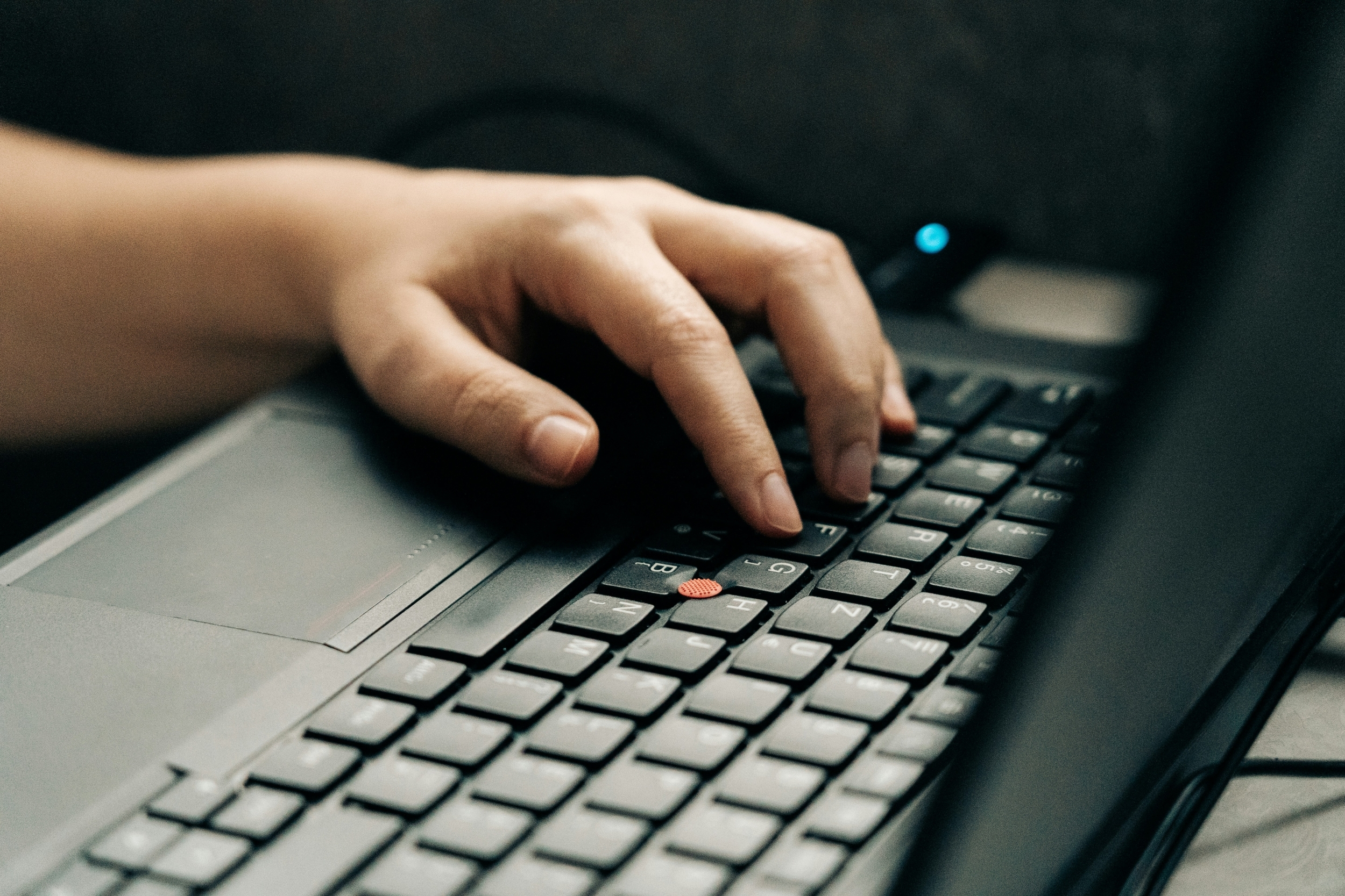 AI Is Rewriting Your Email Habits—One Auto-Suggest at a Time