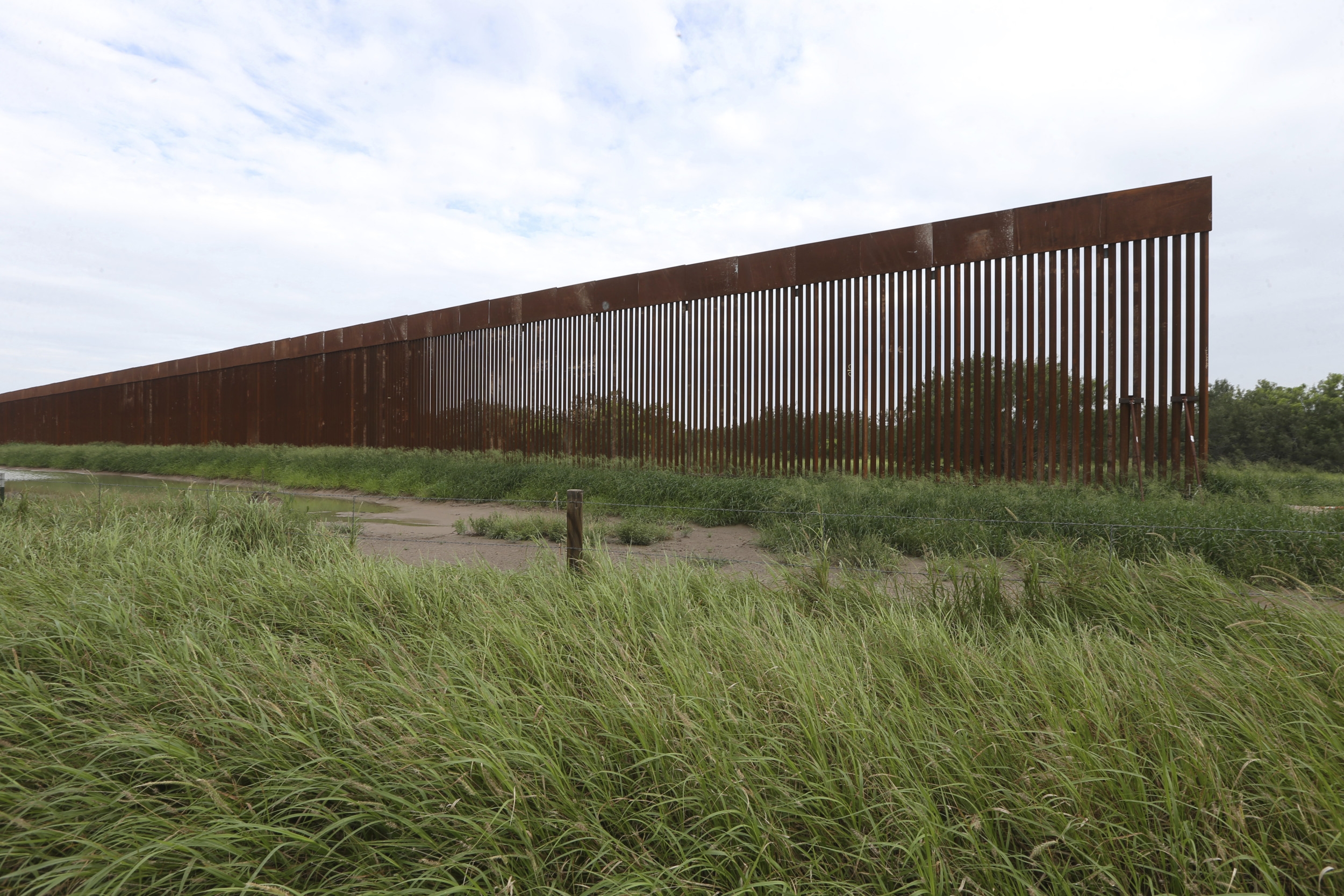 Texas Defunds Border Wall