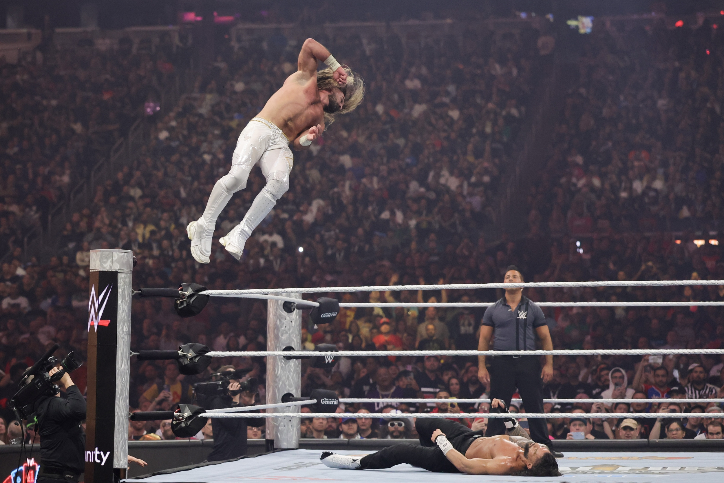 WWE Has Discussed Adding New Members To Fan-Favorite Faction: Report