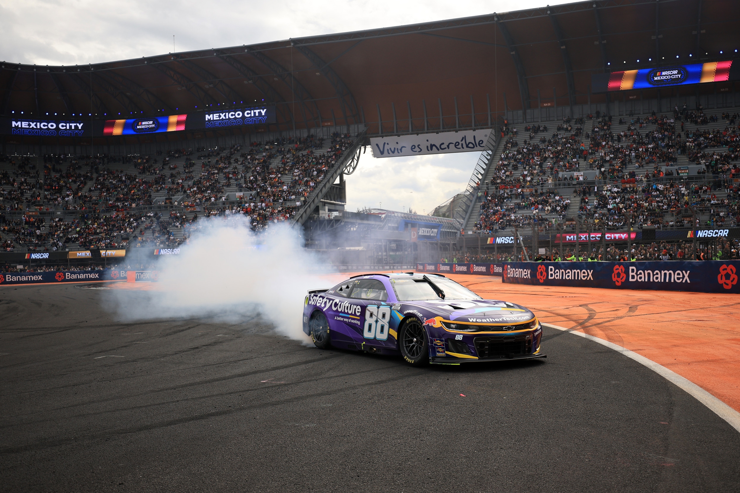 NASCAR Insider Proposes Races in Canada and Europe after Mexico Success
