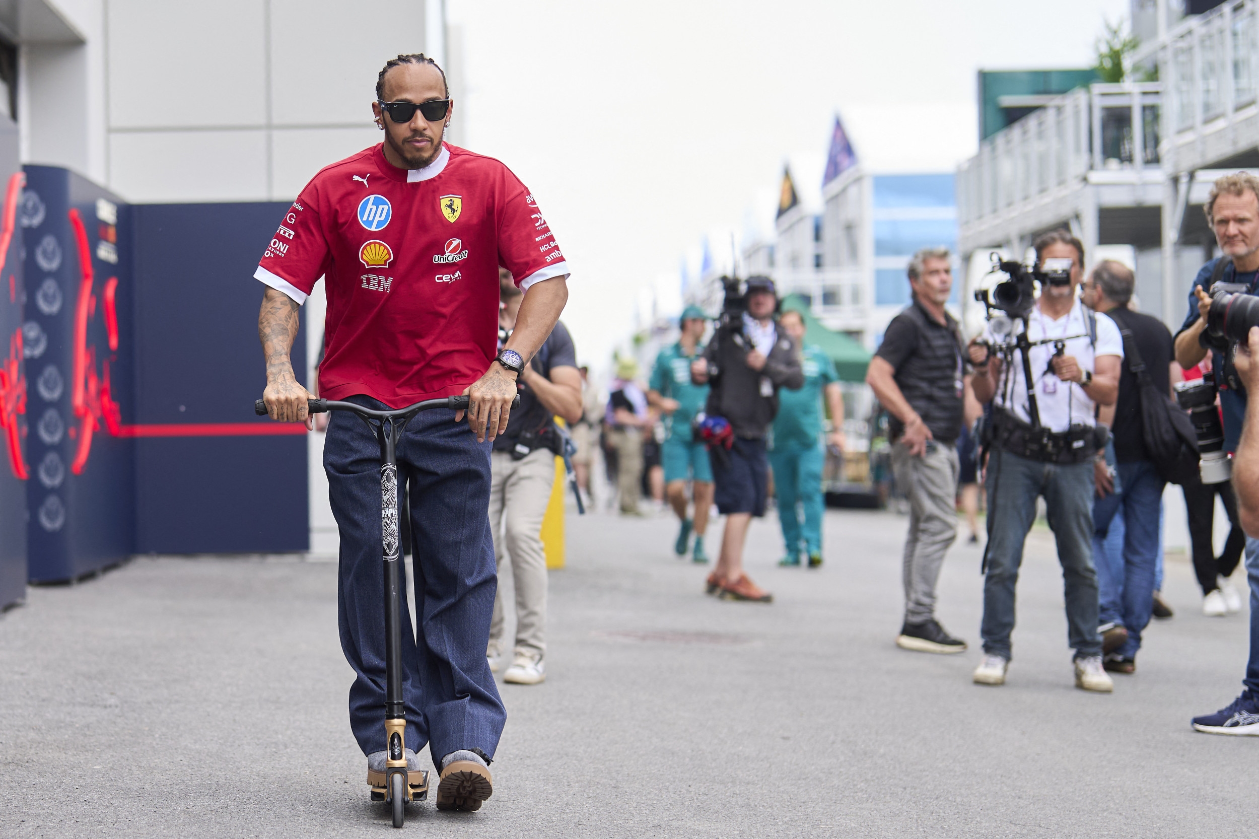 Mercedes Team Boss Stands by Lewis Hamilton - 'Don't Ever Write Him Off'