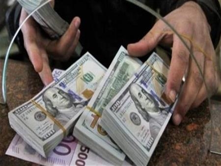 الدولار الان ثابت في 9 بنوك : 50.75 جنيه