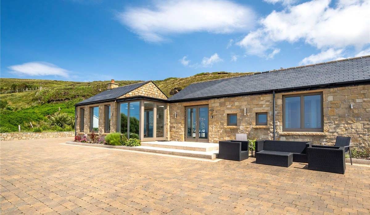 Inside gorgeous beachfront Donegal home on market for €595,000