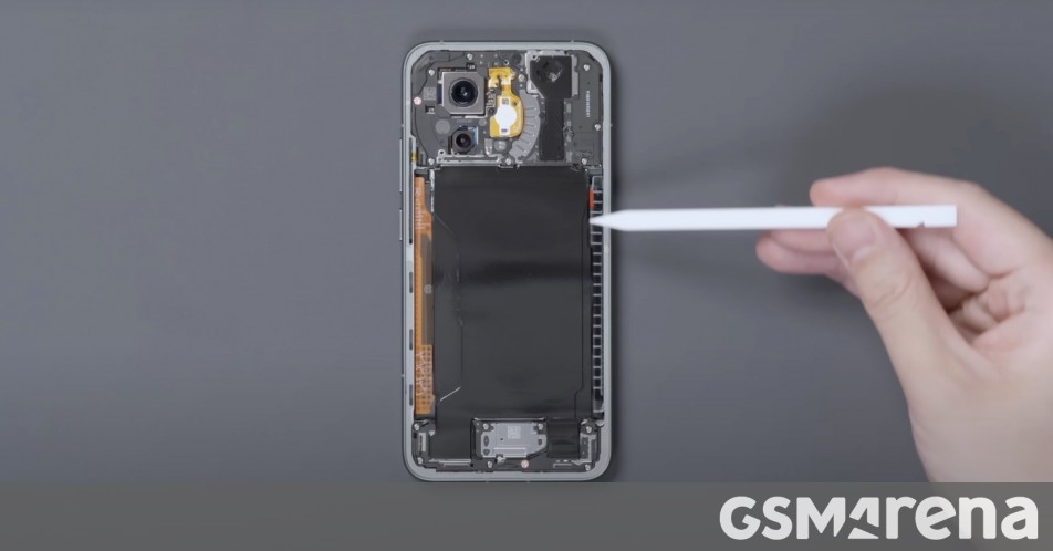 Redmi K80 Ultra disassembled ahead of launch