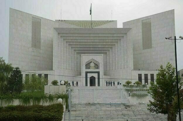Amendments to orders for accuracy: Commissioner IR has powers under Sec 221(1) of IT law: SC
