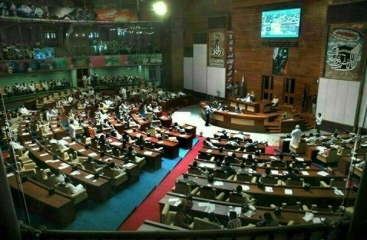 Pandemonium in Sindh PA as PPP, MQM MPAs trade allegations