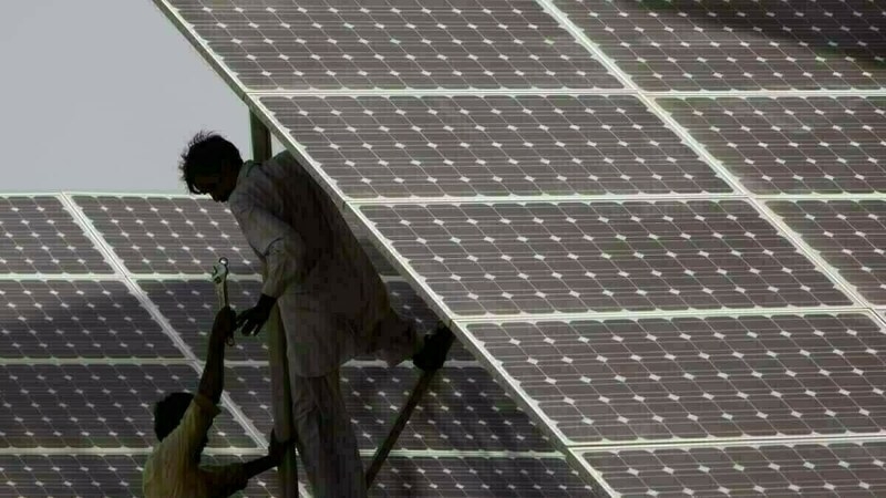 Sales Tax cut on solar panels import: Rs20bn revenue hit expected
