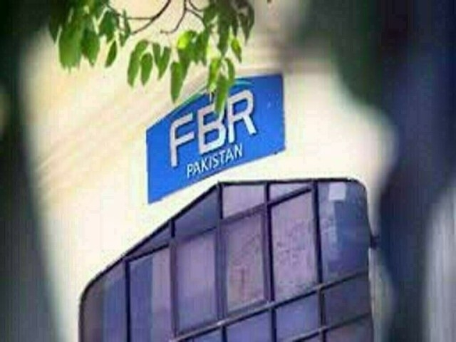 Experts urge FBR to broaden tax base to meet FY26 target