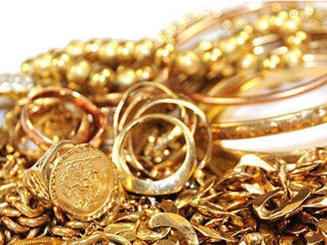 Gold little changed, platinum retreats from 10-year high