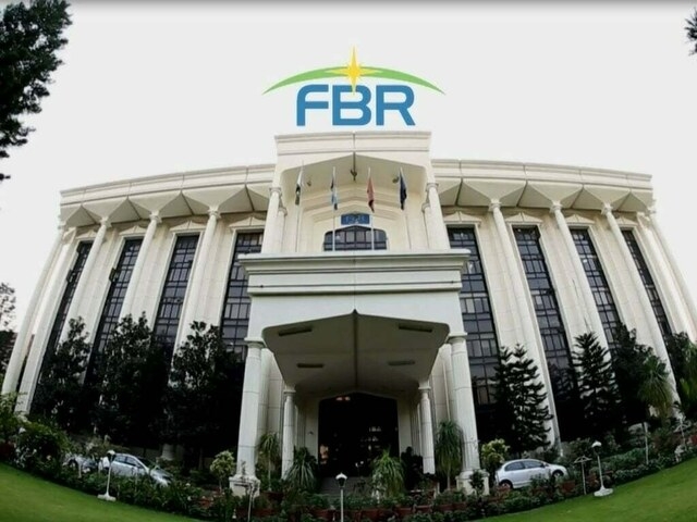 FBR directed to immediately stop sealing Tier-1 retail outlets