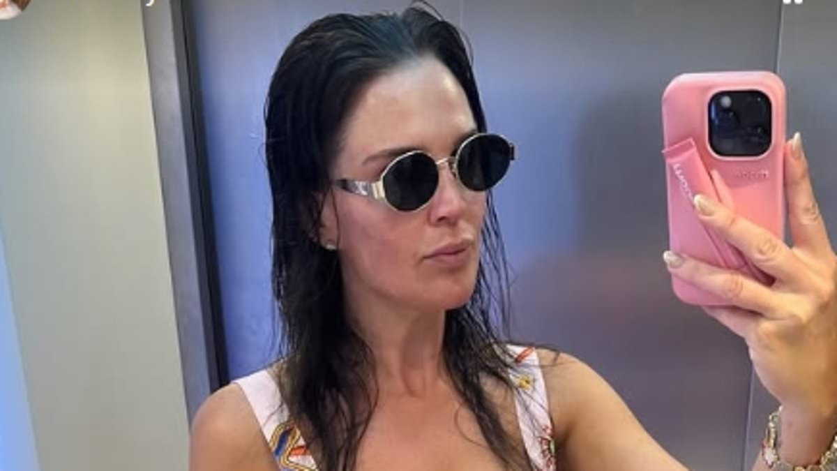 Danielle Lloyd wears crop top co-ord during sunny Ibiza getaway after revealing she lost two stone following shock cancer diagnosis