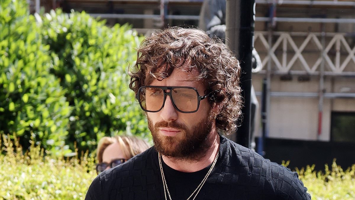 Aaron Taylor-Johnson drops cryptic clue he could be next James Bond at 28 Years Later premiere in London