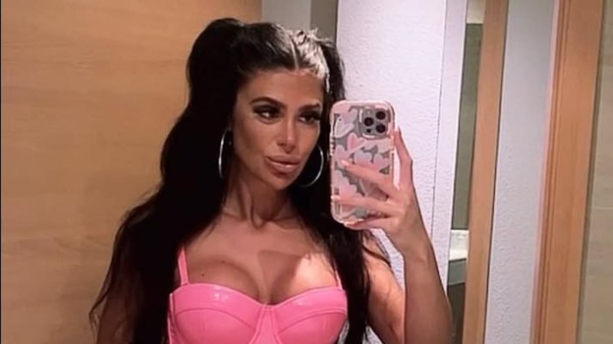 Struggling mother who took drugs to help her sleep fought street battle with police she believed were kidnappers come to kill and bury her with a shovel