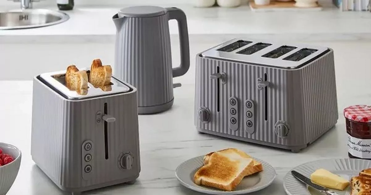 Dunelm shoppers rush to buy 'sleek' £17 kettle that can be bought with a matching toaster