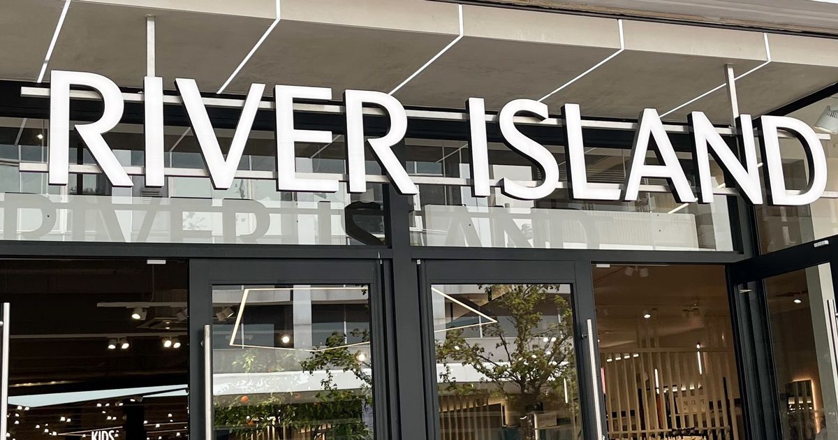River Island's 'spacious' €54 bag looks identical to €250 Michael Kors tote