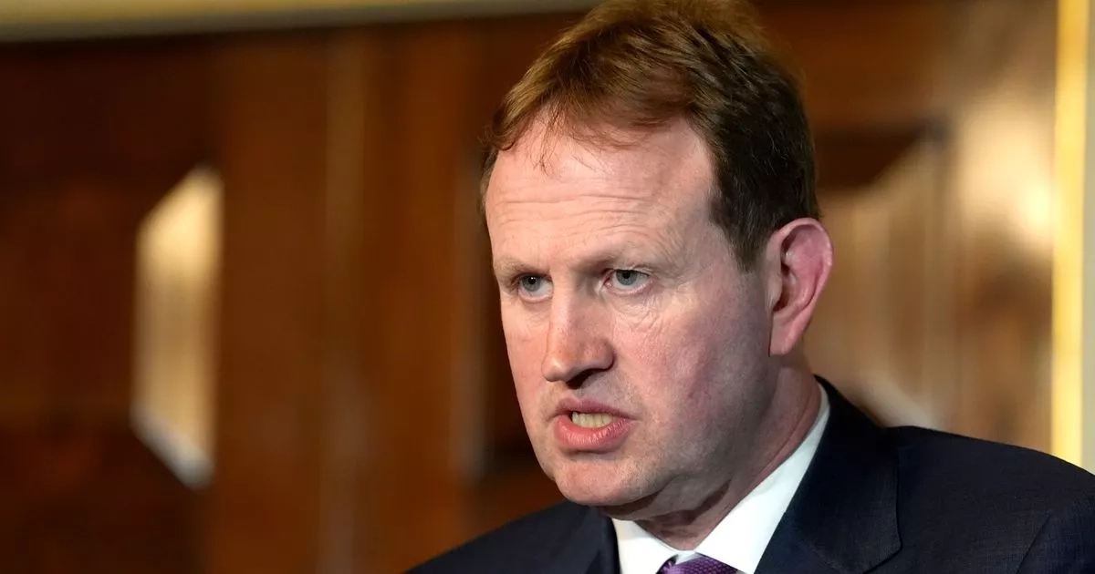 Cabinet to discuss introducing three new terrorist offences