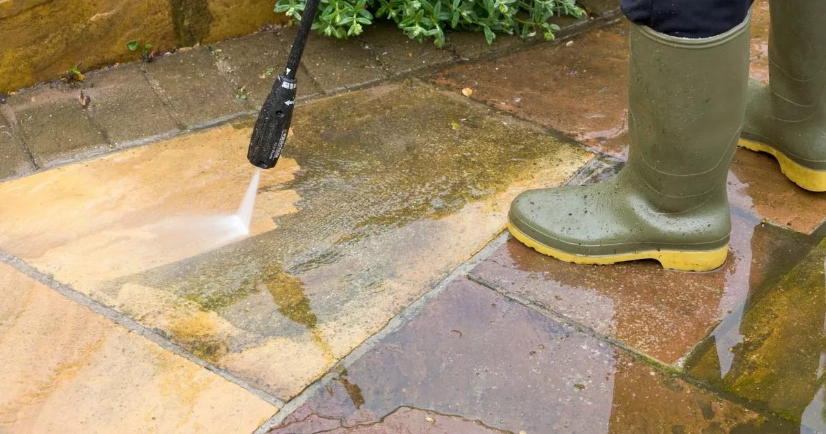 Woman's 'magic' 10-minute solution banishes patio black spots