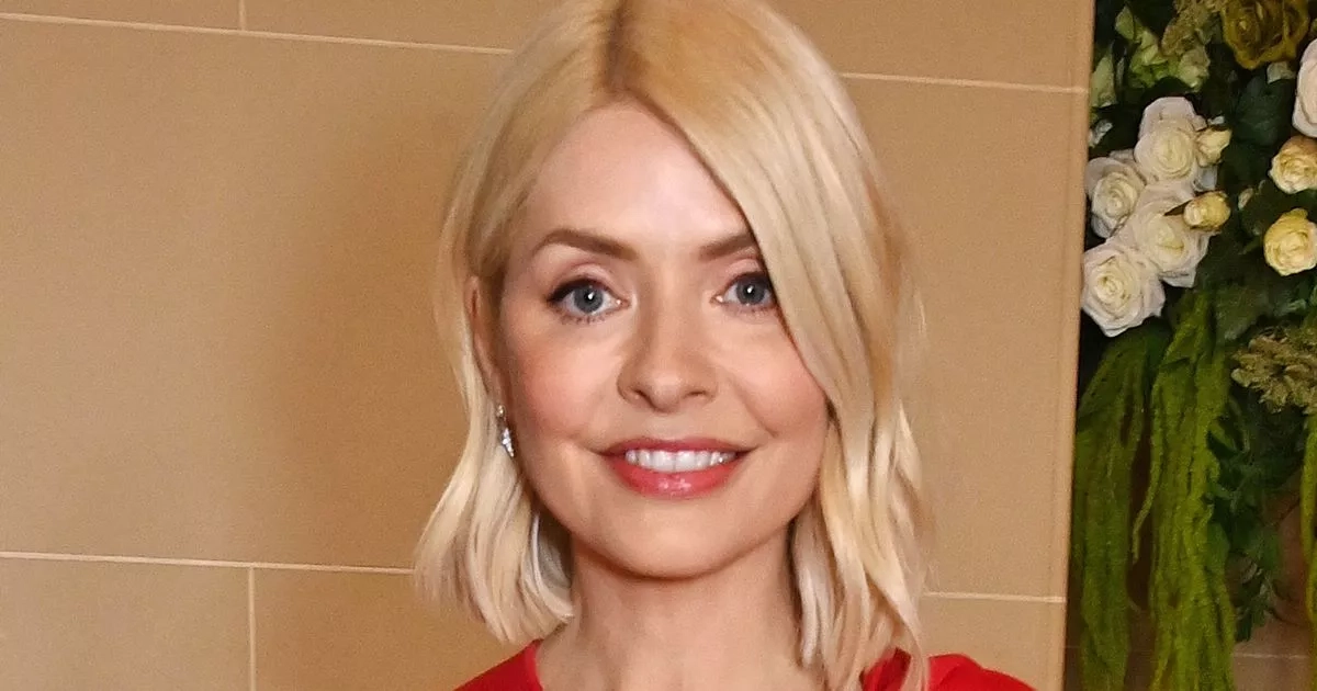 Holly Willoughby unrecognisable as she makes huge change to her appearance