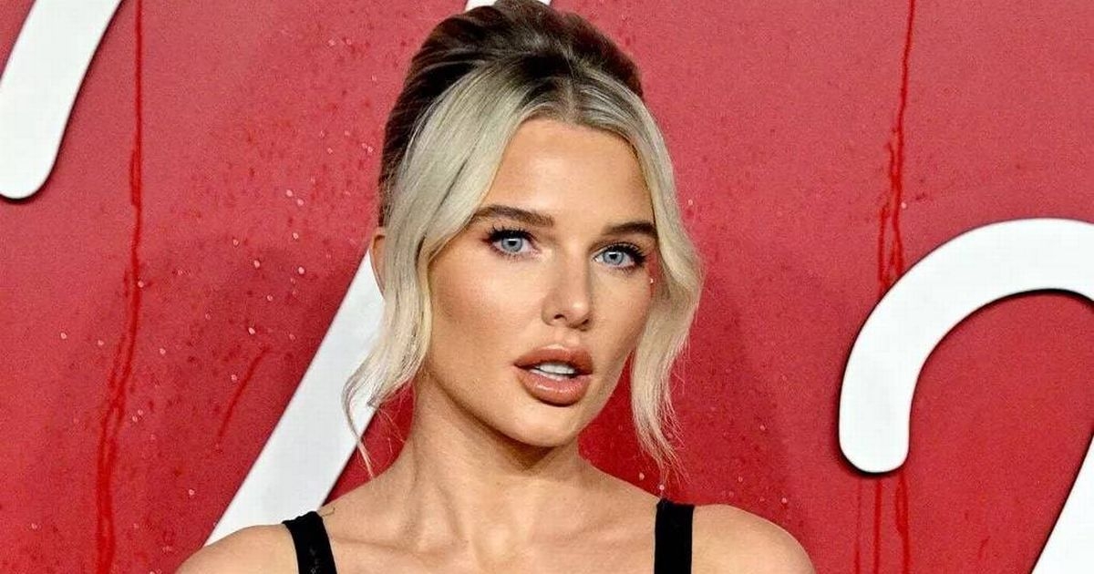Newly single Helen Flanagan parties in tiny black bikini alongside ex soap stars