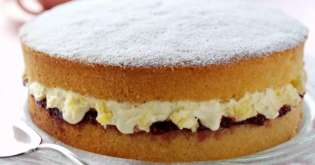 Straight forward Victoria sponge recipe makes 'perfect light and fluffy cake'