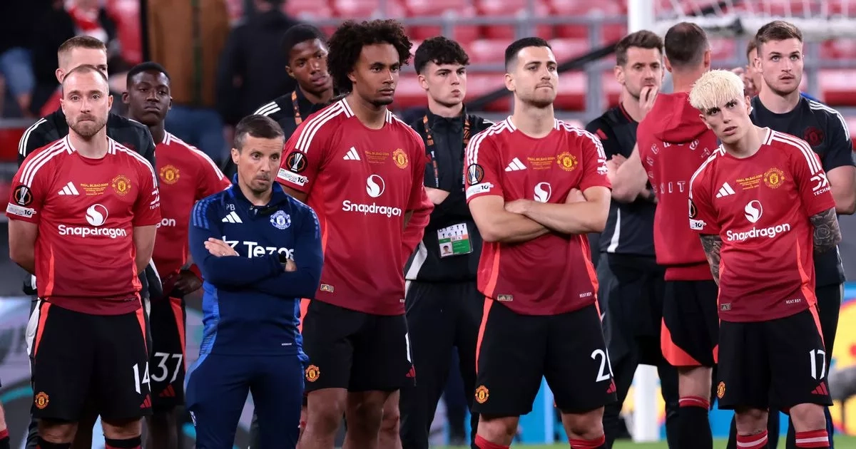 Man Utd player's photographer 'confirms' he is leaving club this summer
