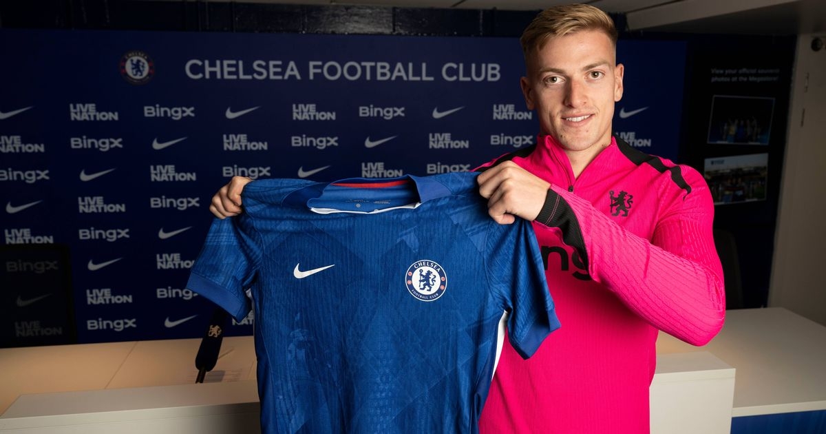 'I wore Chelsea's No. 9 shirt before Liam Delap – friends laughed when I got it'